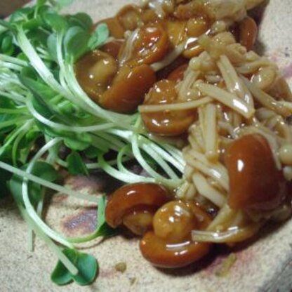 普通のなめたけは　冷やしてから食べたいですが
これは作りたてが良いですね～
ちょっとパスタソースにしたくなるお味でした～♪